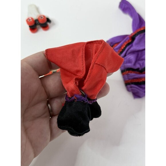 Vintage 1980 Roller Skating Barbie #1880 Outfit Romper Jacket & Skates HTF - Picture 4 of 8